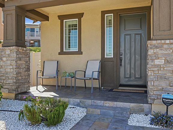 2nd image of 35833 Esperia Way