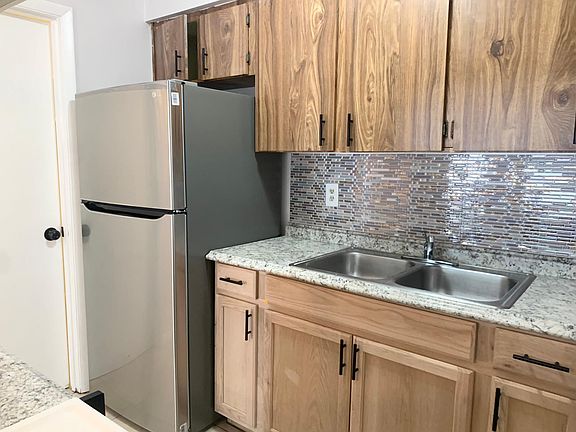 3rd image of 5141 SE 29th St APT C