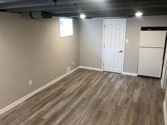 3rd image of 6122 Algona Ct