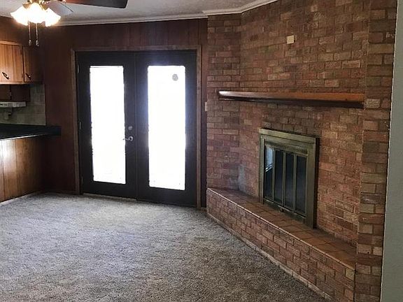 4th image of 1405 S Bonita Dr