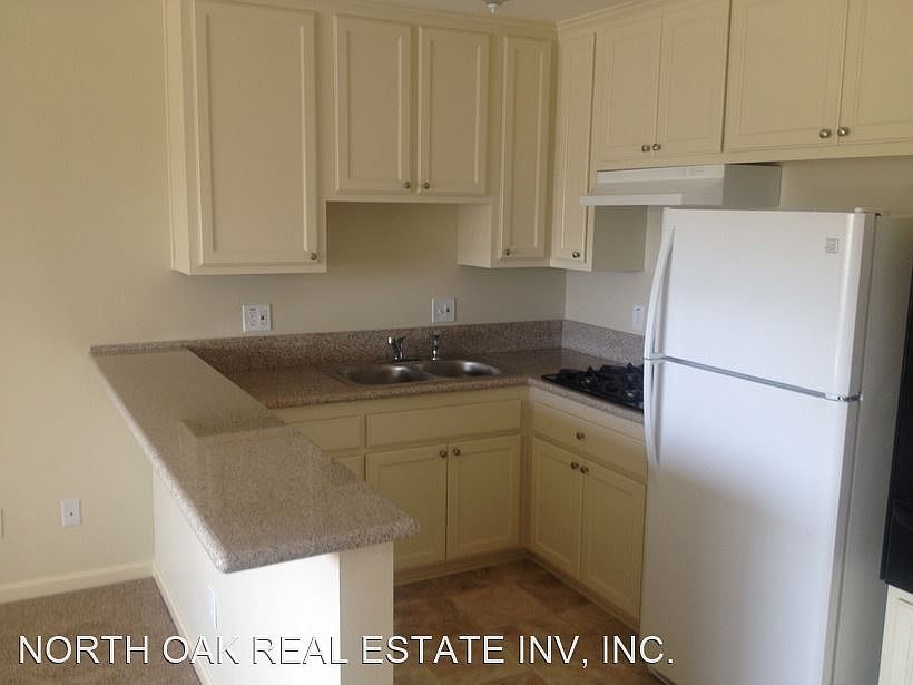 2nd image of 708 W Venice Way #5