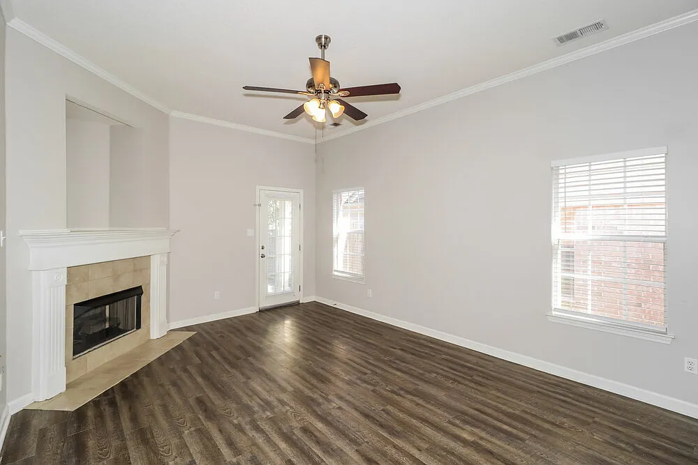 3 bed, 2.0 bath, 1473 sqft, $1,880 — Photo 4
