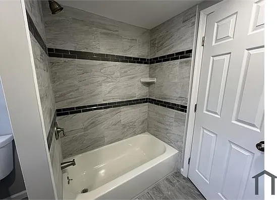 215 Church St — Photo 6