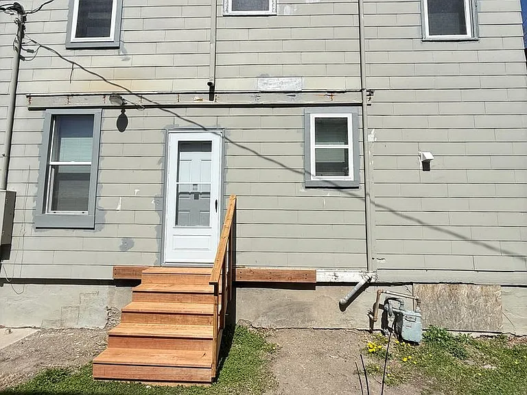 818 3rd Ave N — Photo 25