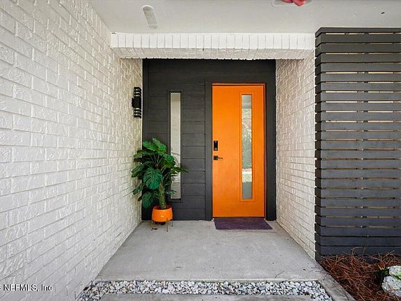 5th image of 77 SANCHEZ Drive E