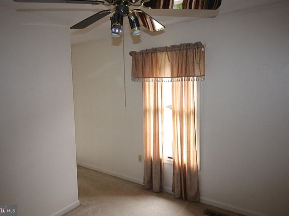 4th image of 5931 Oakland Park Dr