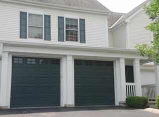 1194 Club Ln, Columbus, OH 43230