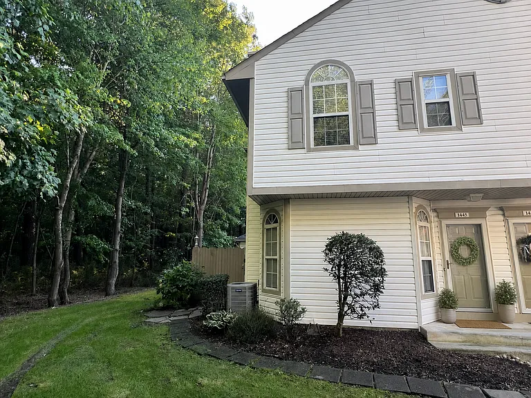 1445 Shortleaf Ln #1445 — Photo 13