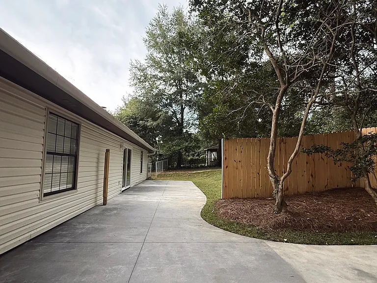4728 Pimlico Dr — Photo 24