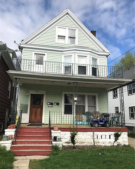 1st image of 32 Tuxedo Pl