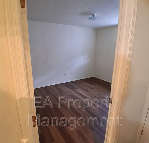 12200 Candelaria Rd NE #A — Photo 9
