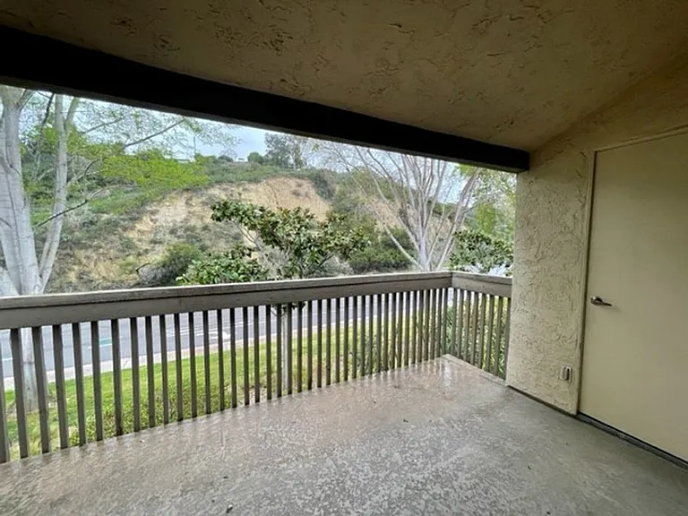 8503 Villa La Jolla Dr #C — Photo 27