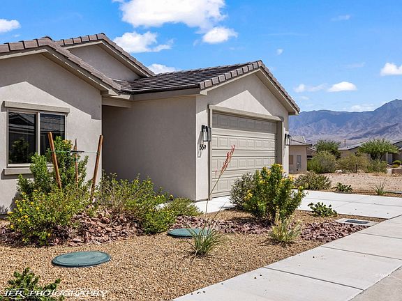 2nd image of 559 E Colt Ln
