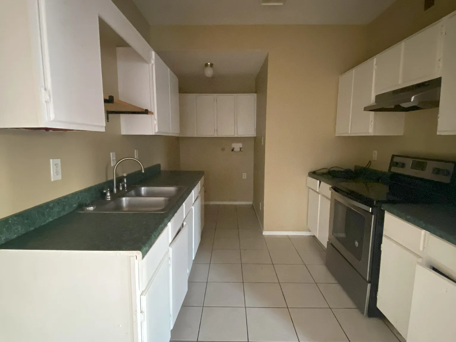 4 bed, 1414 sqft, $1,350 — Photo 3