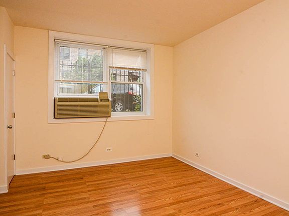 4th image of 1850 N Humboldt Blvd #901