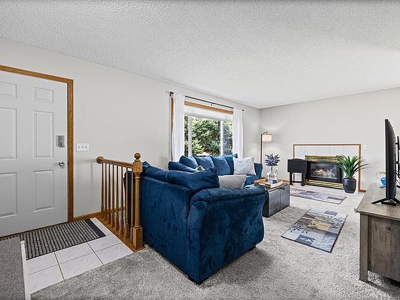 5th image of 6775 Gretchen Ln N