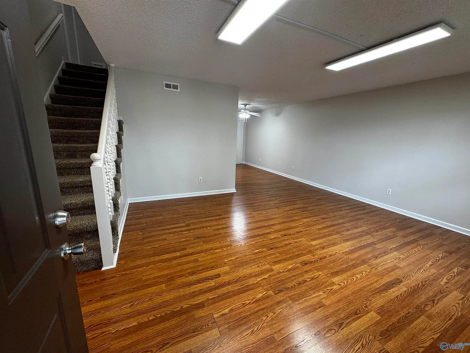 3 bed, 2.0 bath, 1148 sqft, $1,395 — Photo 3