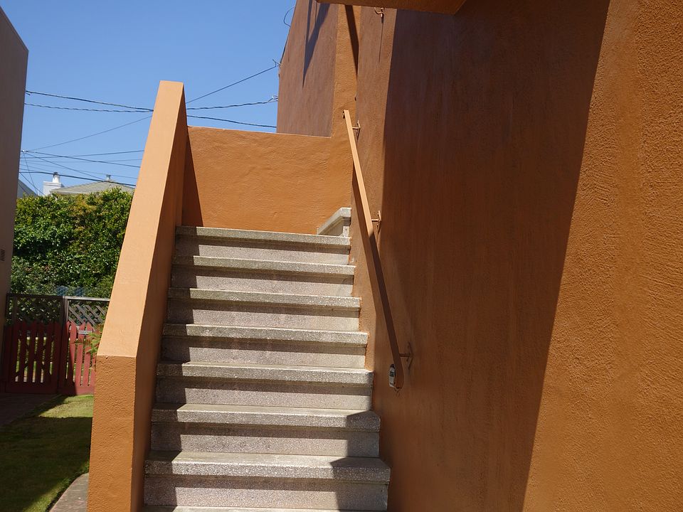 1st image of 554 Gellert Dr