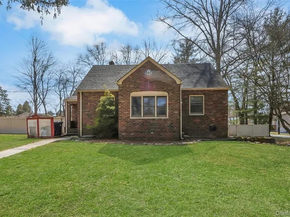 1 Brookside Avenue, New City, NY 10956