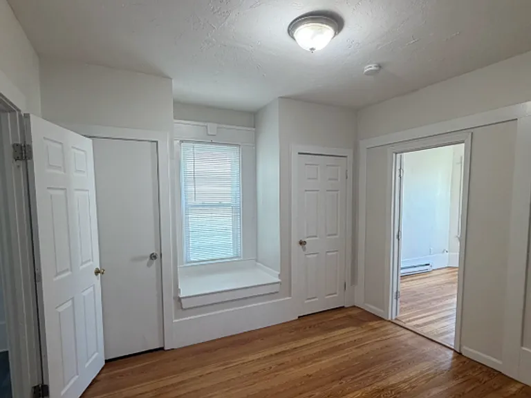 28 Tallman St — Photo 10