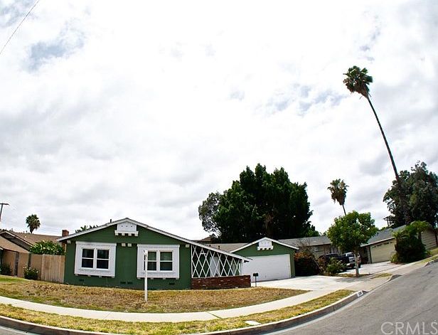 1st image of 2206 E Banyan Ln