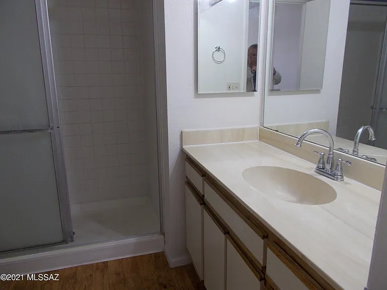 1668 W Park Wood Ln — Photo 22