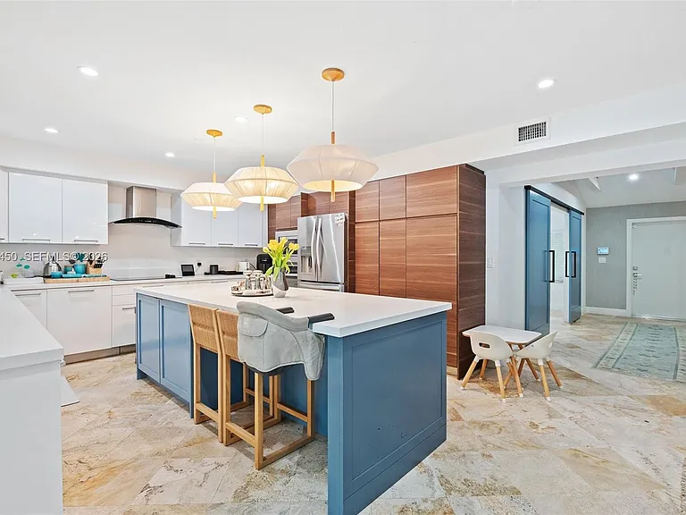 200 W Mashta Dr — Photo 8