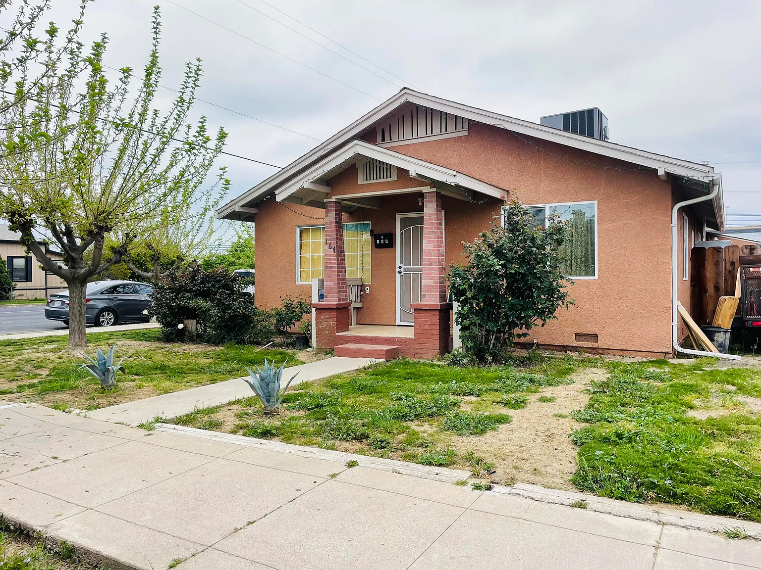 164 S Quince Avenue photo 1