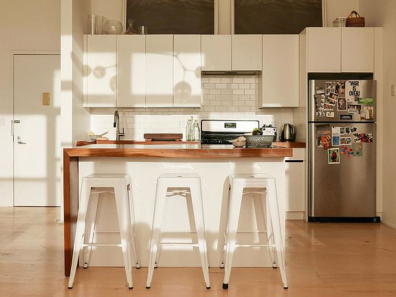 5th image of 970 Kent Ave APT 202