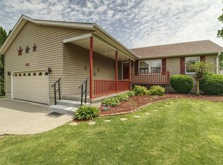 1823 Randall Ct, Clinton, IA 52732