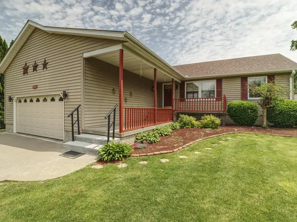 1823 Randall Ct, Clinton, IA 52732