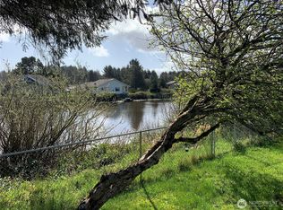 142 Point Brown Ave SE, Ocean Shores, WA