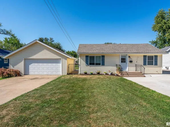 2317 46th St, Moline, IL 61265