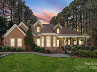 8909 Radford Ct, Sherrills Ford, NC 28673
