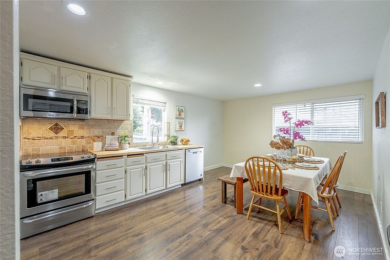 3rd image of 4404 Terrace Drive #10