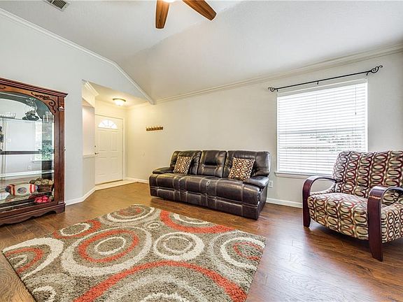 5th image of 8351 Crystalwood Dr