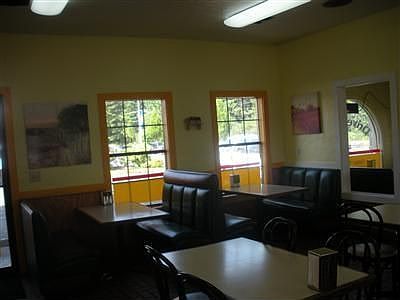 5th image of 1015 College St SE
