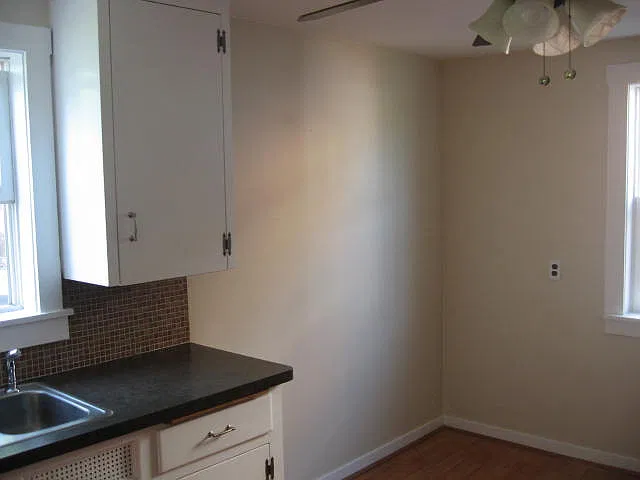 2 bed, 900 sqft, $1,250 — Photo 3