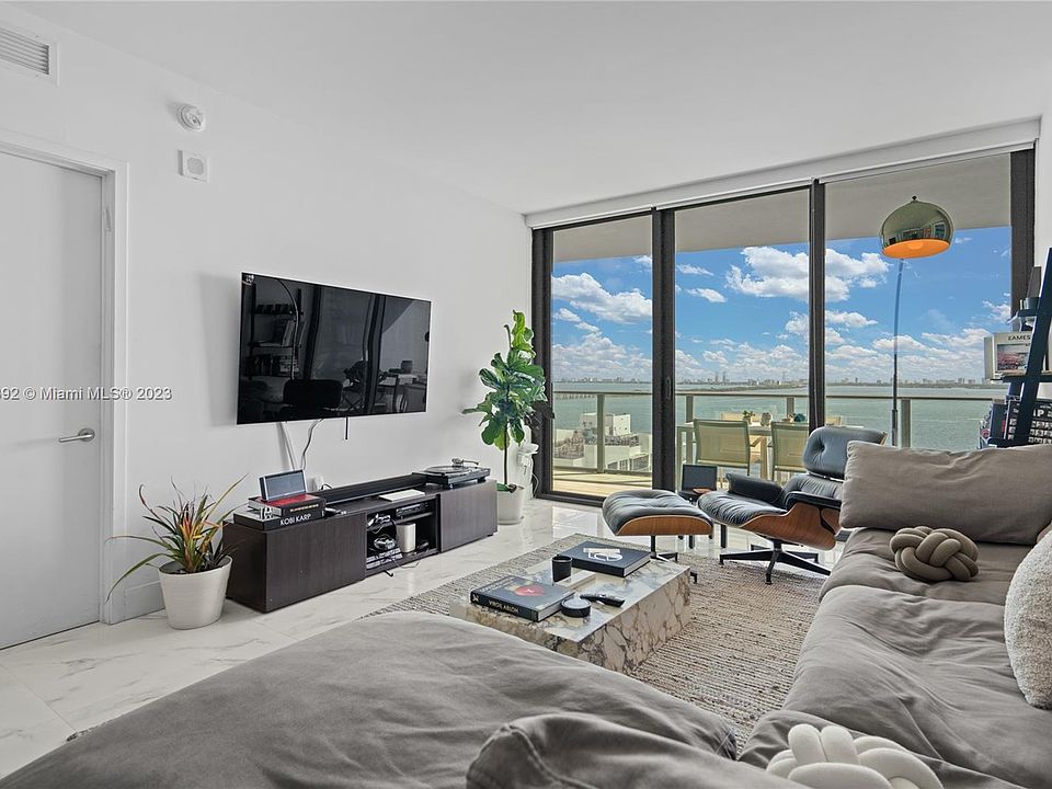 1st image of 460 NE 28th St APT 1603