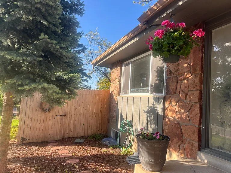 2240 Hillsdale Cir #A — Photo 1