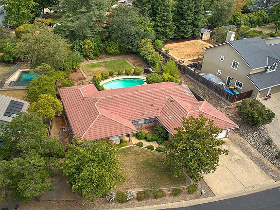 4th image of 2007 Brook Mar Dr