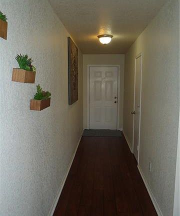 3rd image of 2104 Lincoln Ct