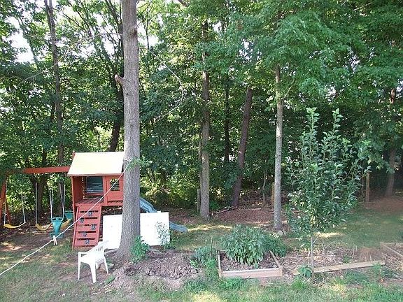 4th image of 350 Samantha Dr