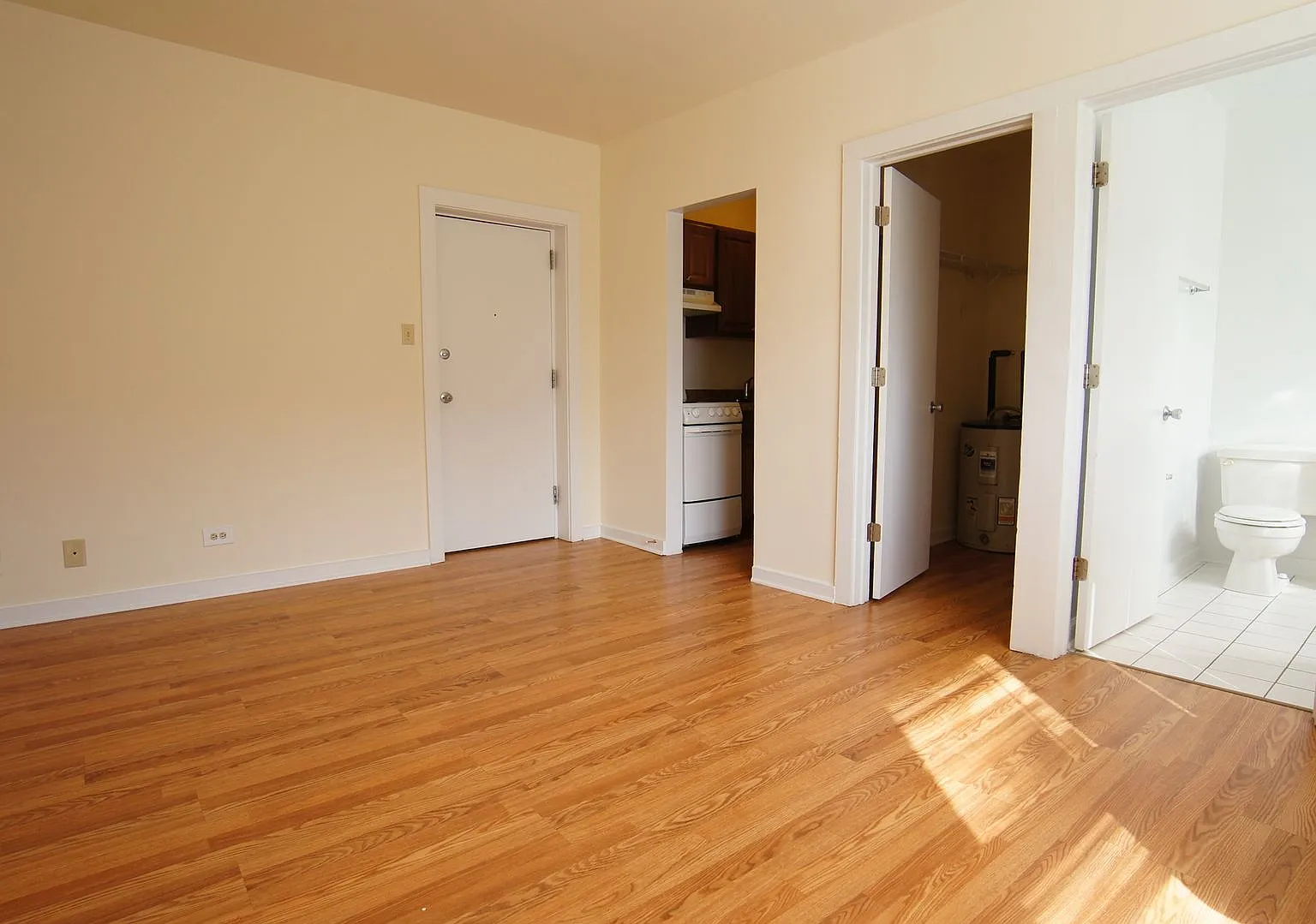 1850 Humboldt LLC — Photo 4
