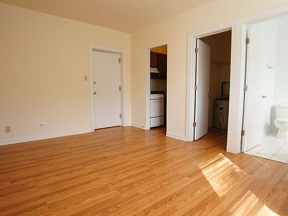 3rd image of 1850 N Humboldt Blvd #751