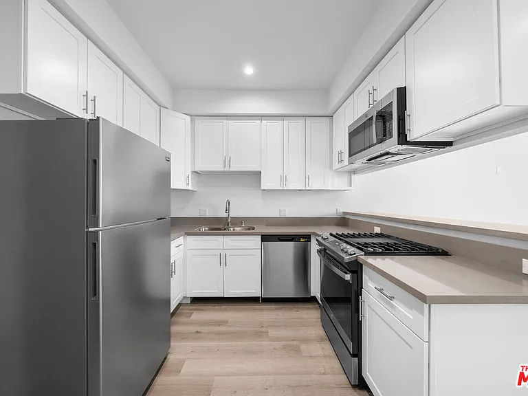 5612 Lexington Ave #204 — Photo 3