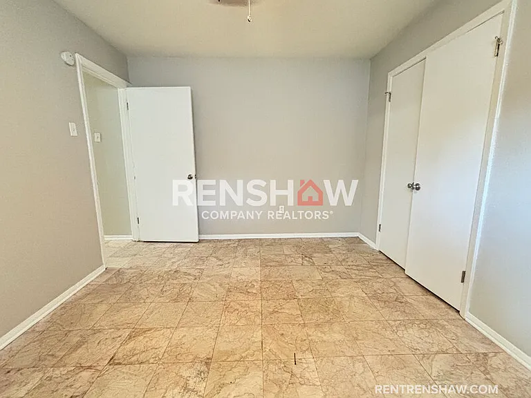 1053 Treadwell St — Photo 10