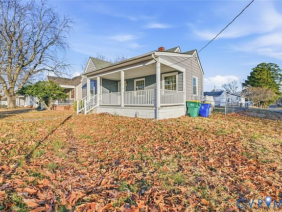 3rd image of 2201 Pickett St
