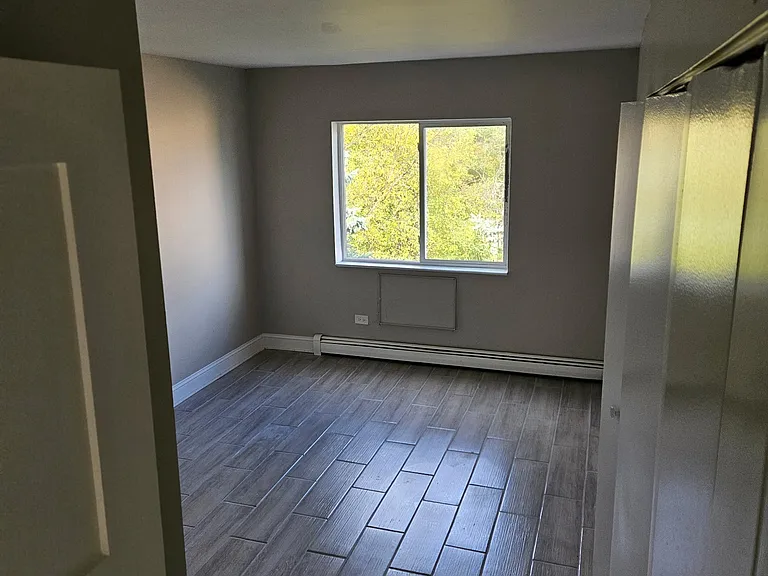 321 W Hawthorne Cir #3B — Photo 6