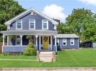 8 Noyes Ave, Pawcatuck, CT 06379